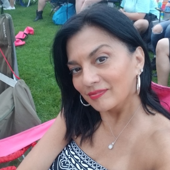 Meet your Posher, Guadalupe - Picture 1 of 1